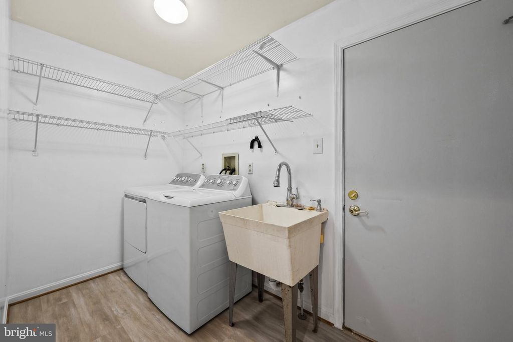 Image 26 of property listing at 10652 QUARTERSTAFF RD, Columbia, MD 21044