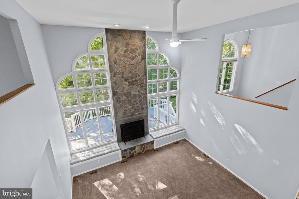 Image 31 of property listing at 10652 QUARTERSTAFF RD, Columbia, MD 21044