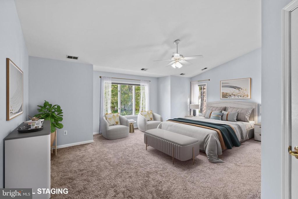 Image 33 of property listing at 10652 QUARTERSTAFF RD, Columbia, MD 21044