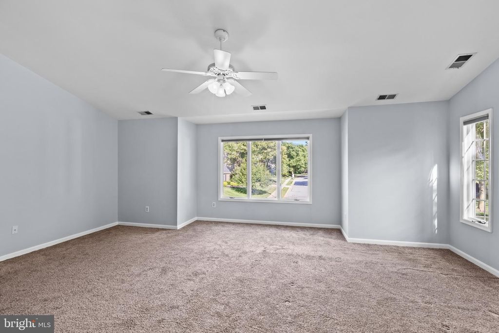 Image 36 of property listing at 10652 QUARTERSTAFF RD, Columbia, MD 21044
