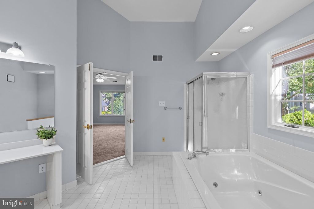 Image 40 of property listing at 10652 QUARTERSTAFF RD, Columbia, MD 21044