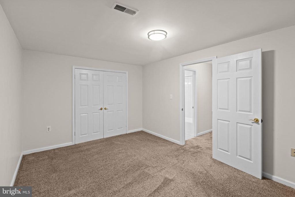 Image 70 of property listing at 10652 QUARTERSTAFF RD, Columbia, MD 21044