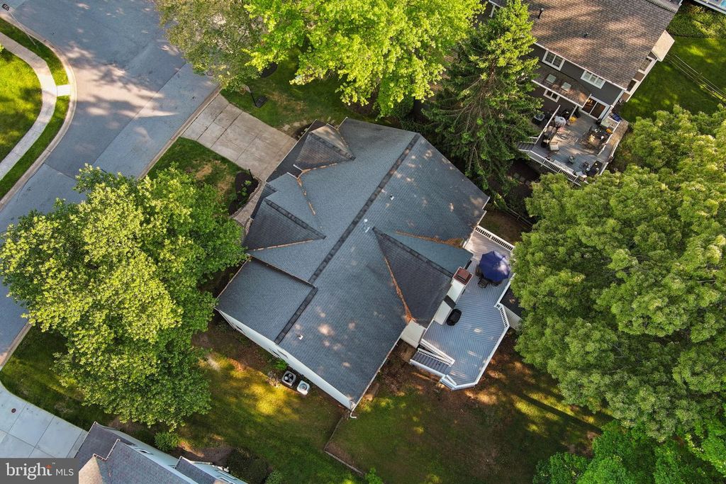 Image 82 of property listing at 10652 QUARTERSTAFF RD, Columbia, MD 21044