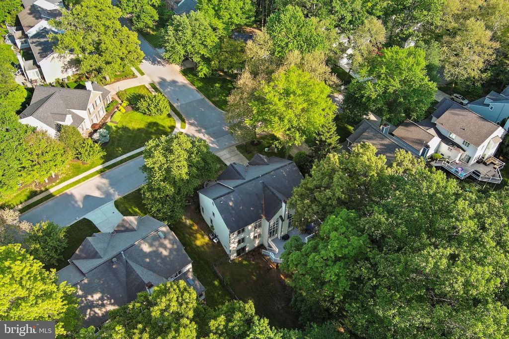 Image 83 of property listing at 10652 QUARTERSTAFF RD, Columbia, MD 21044