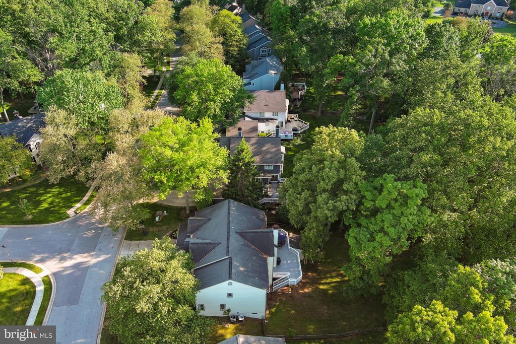 Image 84 of property listing at 10652 QUARTERSTAFF RD, Columbia, MD 21044