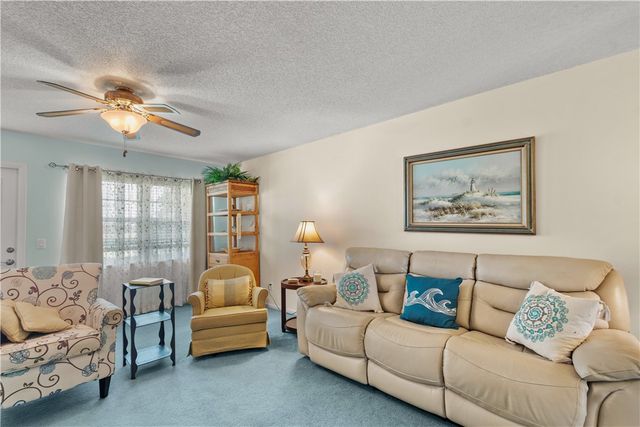 36 Vista Gardens Trail 205, Vero Beach, FL 32962