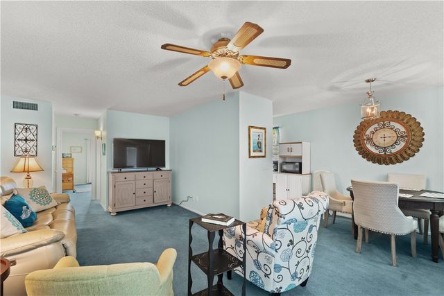 36 Vista Gardens Trail 205, Vero Beach, FL 32962
