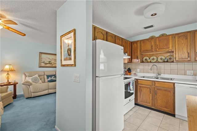 36 Vista Gardens Trail 205, Vero Beach, FL 32962