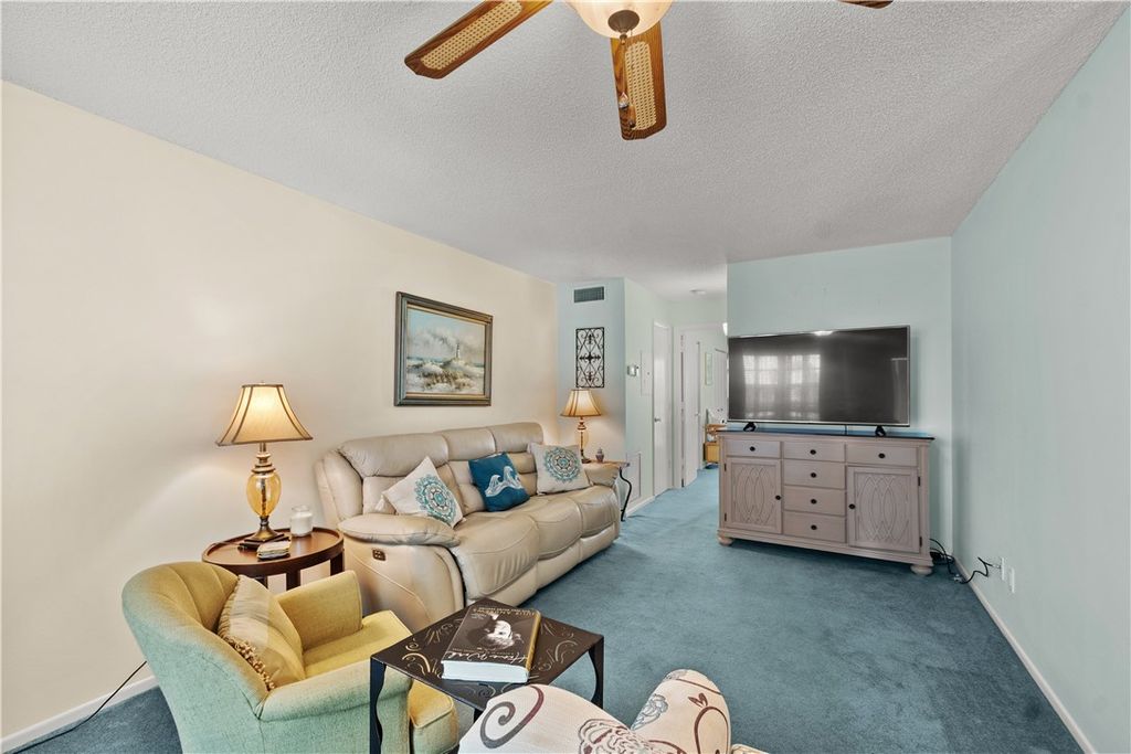 36 Vista Gardens Trail 205, Vero Beach, FL 32962
