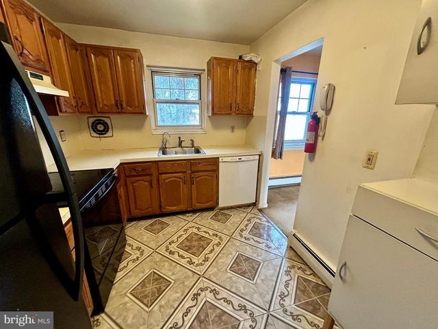 115J THE ORCHARD, East Windsor, NJ 08512