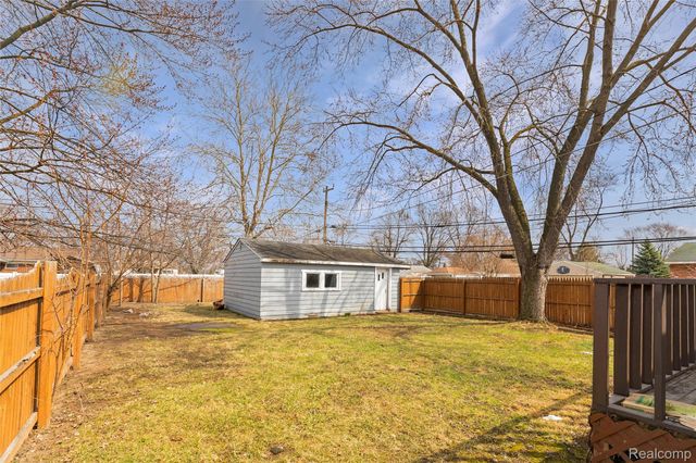 17204 Euclid Avenue, Allen Park, MI 48101