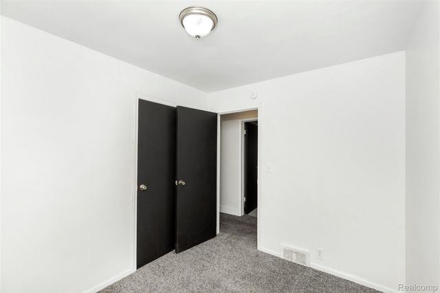 17204 Euclid Avenue, Allen Park, MI 48101