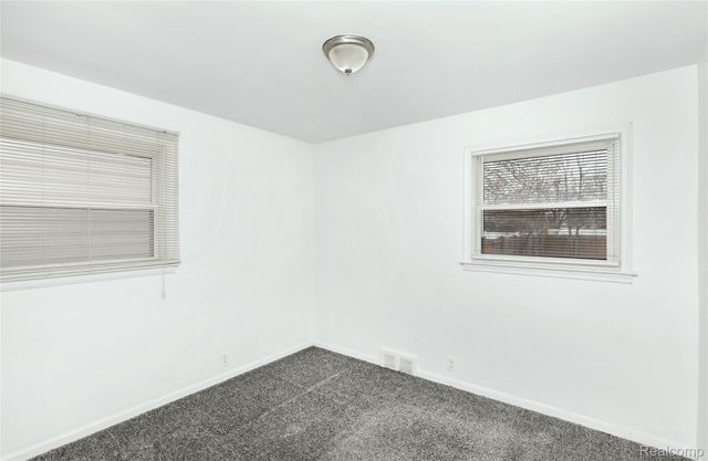 17204 Euclid Avenue, Allen Park, MI 48101