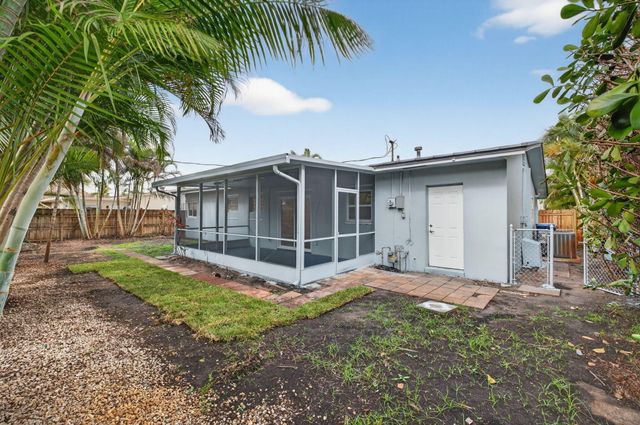 3140 NE 9th Avenue, Pompano Beach, FL 33064