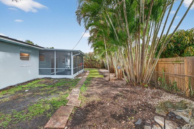 3140 NE 9th Avenue, Pompano Beach, FL 33064