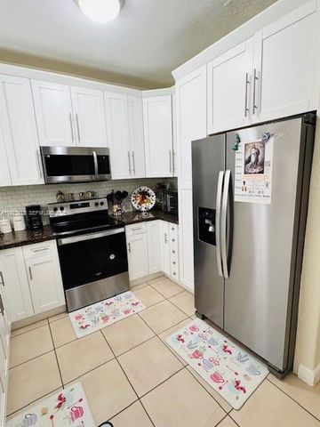 2811 SE 17th Avenue 110, Homestead, FL 33035