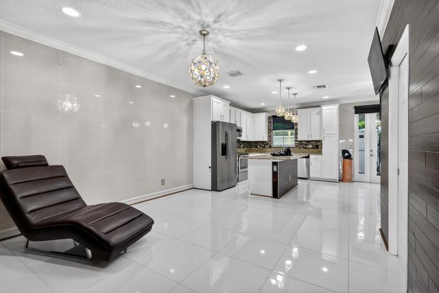 3106 Waterside Circle, Boynton Beach, FL 33436