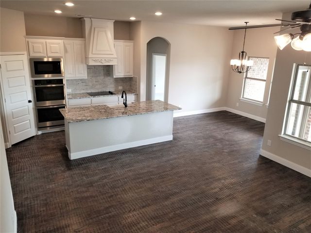 376 Willie's Court, Whitesboro, TX 76273