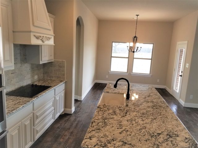 376 Willie's Court, Whitesboro, TX 76273