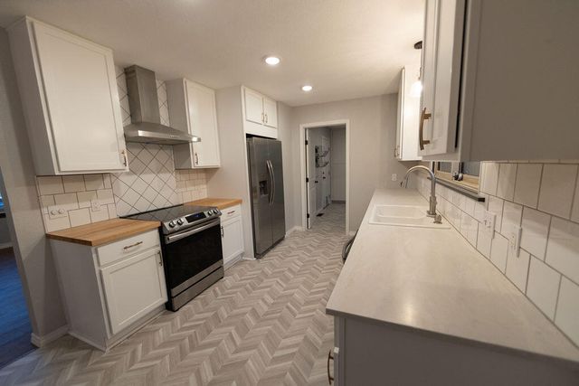 912 Armstrong Avenue, West Plains, MO 65775