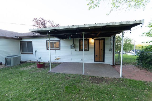 912 Armstrong Avenue, West Plains, MO 65775