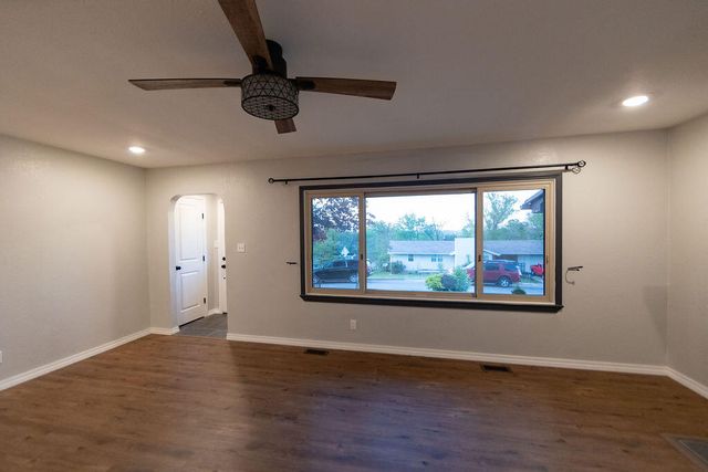 912 Armstrong Avenue, West Plains, MO 65775