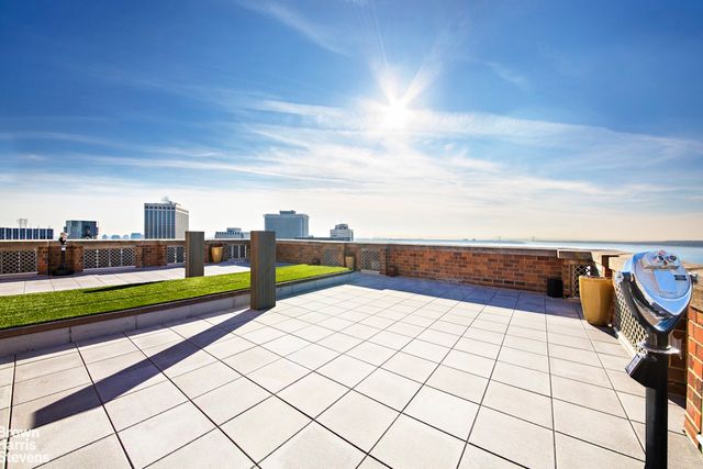 20 West St Apt 40F, New York City, NY 10004