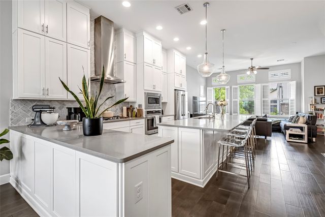 5485 Beecher Street, Dallas, TX 75209
