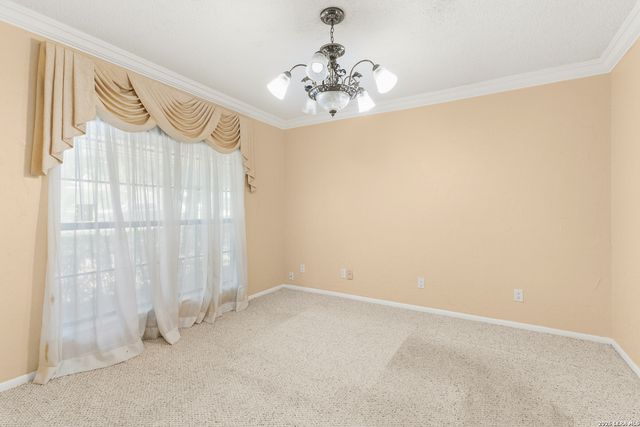 225 HILLTOP DR, Seguin, TX 78155