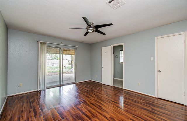 3290 Hunters Glen Drive, Missouri City, TX 77459