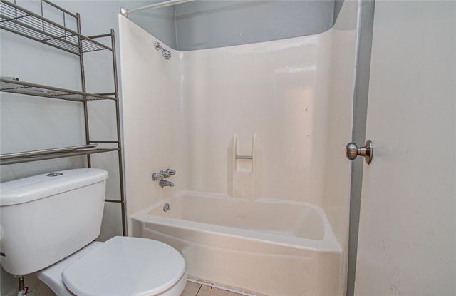 3290 Hunters Glen Drive, Missouri City, TX 77459