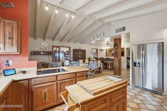 3890 E Defiance Street, Oracle, AZ 85623