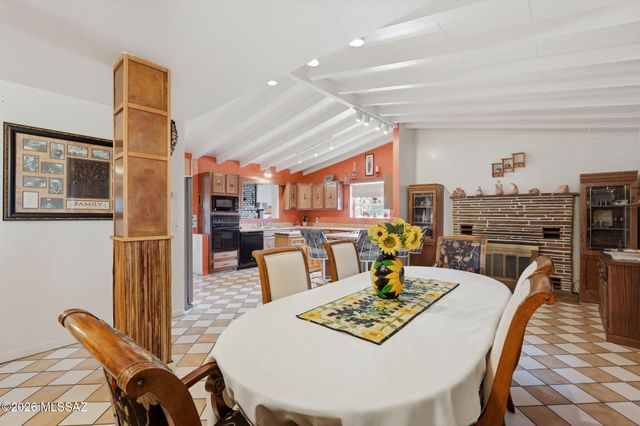 3890 E Defiance Street, Oracle, AZ 85623