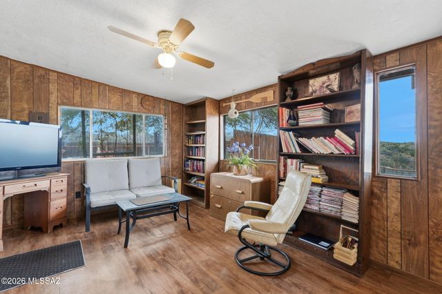 3890 E Defiance Street, Oracle, AZ 85623