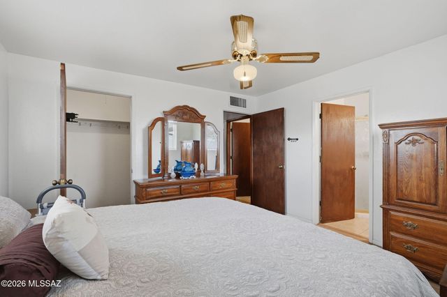 3890 E Defiance Street, Oracle, AZ 85623