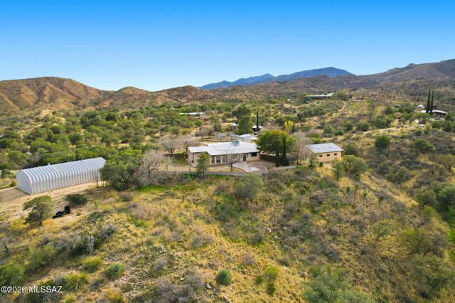 3890 E Defiance Street, Oracle, AZ 85623