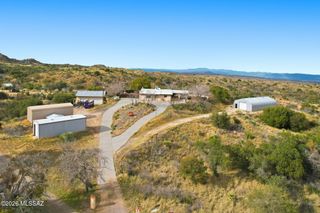 3890 E Defiance Street, Oracle, AZ 85623