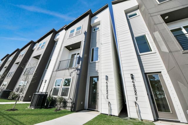 4802 Elysian Street E, Houston, TX 77009