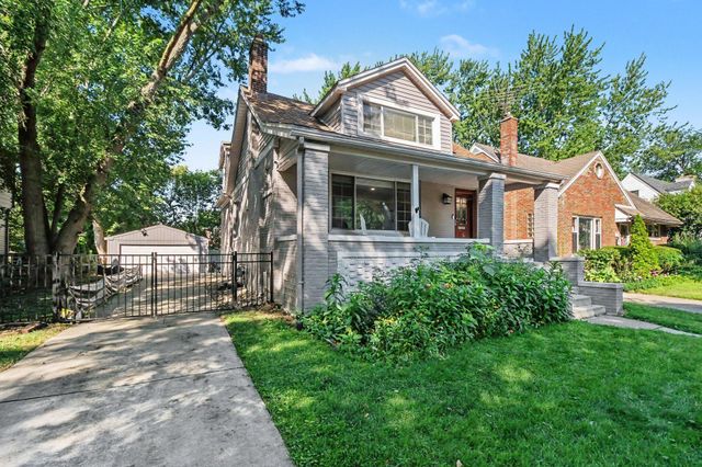 907 University Place, Grosse Pointe City, MI 48230