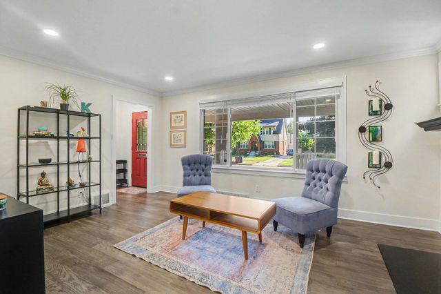 907 University Place, Grosse Pointe City, MI 48230