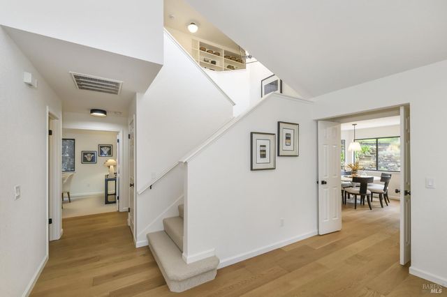 493 Fieldstone Dr, Novato, CA 94945