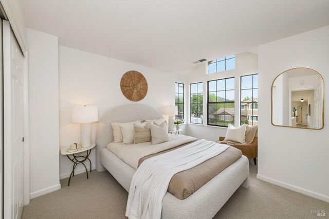 493 Fieldstone Dr, Novato, CA 94945