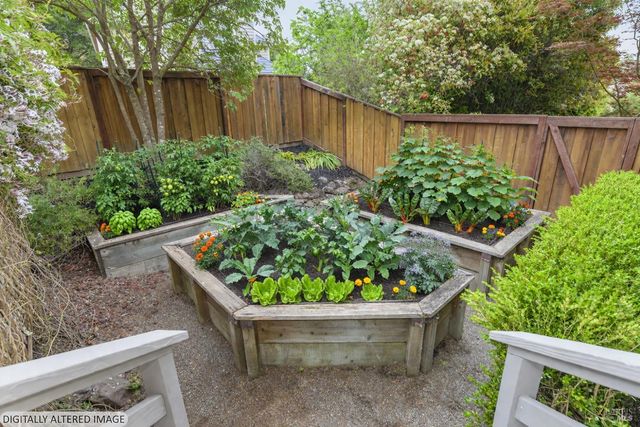 493 Fieldstone Dr, Novato, CA 94945