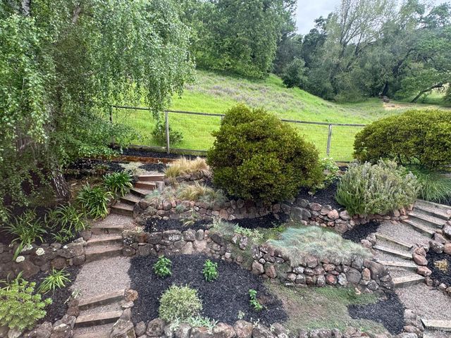 493 Fieldstone Dr, Novato, CA 94945