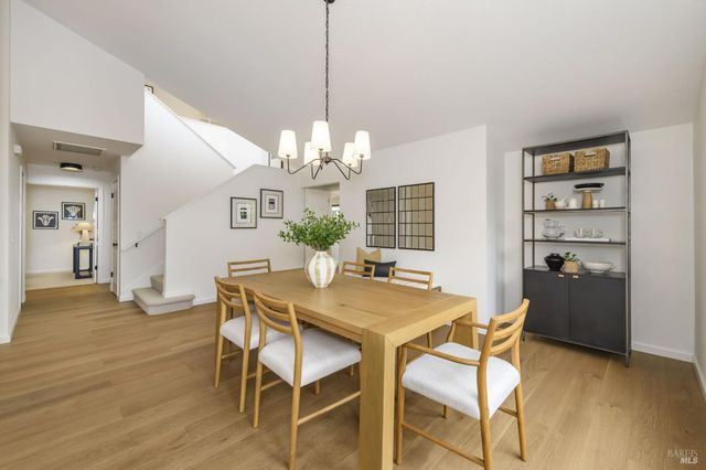 493 Fieldstone Dr, Novato, CA 94945