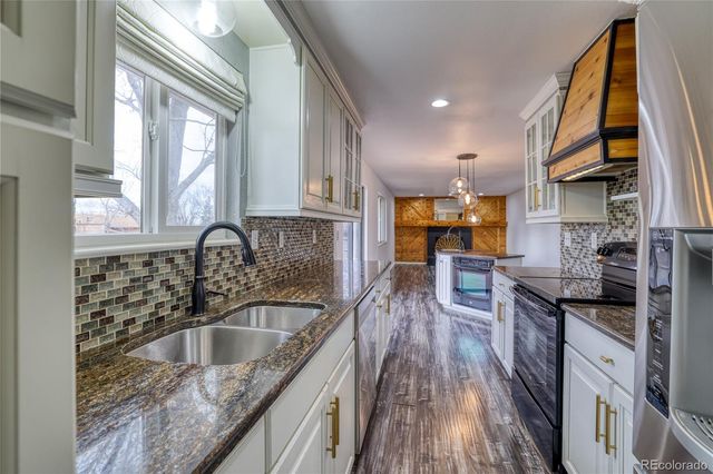 949 Mountain View Drive, Castle Rock, CO 80104