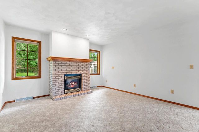 1525 PARKVIEW DRIVE, New London, WI 54961