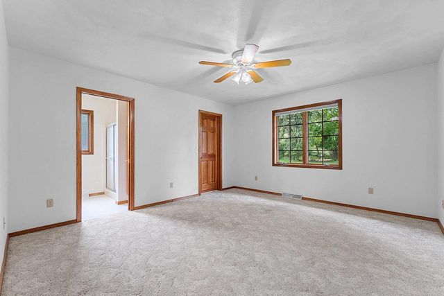 1525 PARKVIEW DRIVE, New London, WI 54961