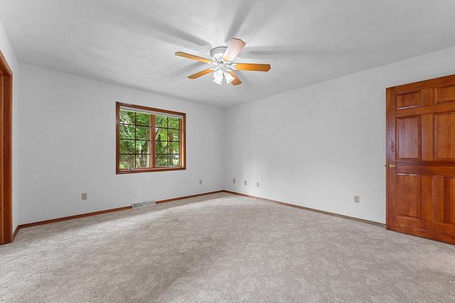 1525 PARKVIEW DRIVE, New London, WI 54961