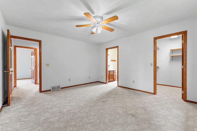 1525 PARKVIEW DRIVE, New London, WI 54961